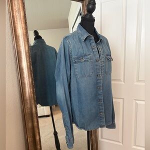 Hollister Men's Blue Denim shirt